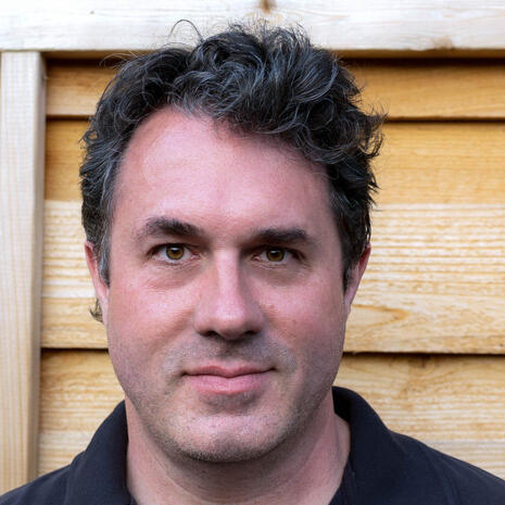 Headshot picture of Andy Grover